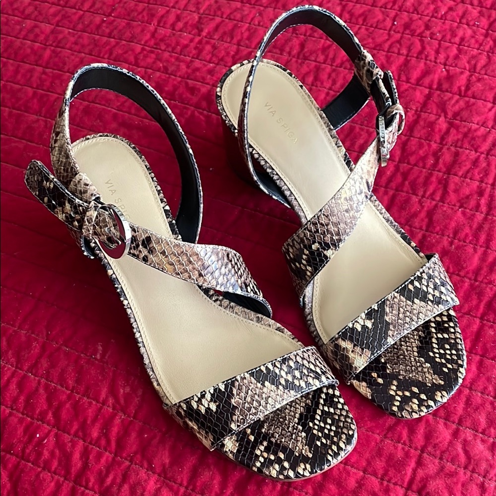 Via Spiga Black and Tan Sandals with Ankle Strap